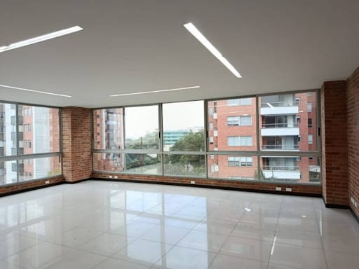 Oficina en arriendo en Loma De San Julian, Medellín, 64 m² · foto 4 de 8