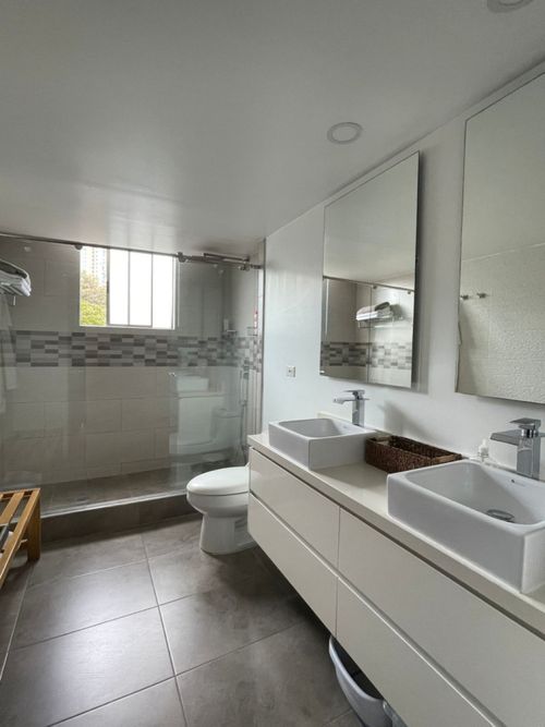 Apartamento de 3 alcobas en venta en Lagos De Cordoba, Bogotá, 169 m² · foto 17 de 24