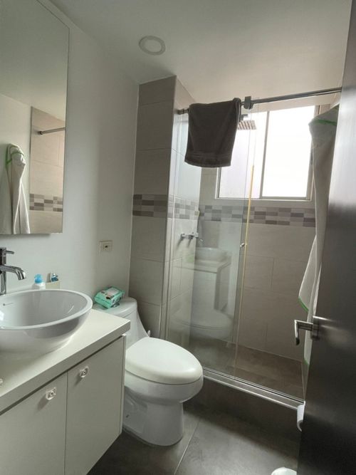 Apartamento de 3 alcobas en venta en Lagos De Cordoba, Bogotá, 169 m² · foto 22 de 24
