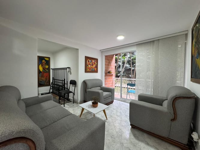 Apartamento de 3 alcobas en venta en El Diamante 2, Medellín, 88 m² · foto 3 de 20