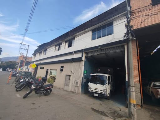 Bodega en arriendo en Perpetuo Socorro, Medellín, 280 m² · foto 7 de 7
