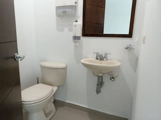 Oficina en arriendo en Milla De Oro, Medellín, 47 m² · foto 7 de 8