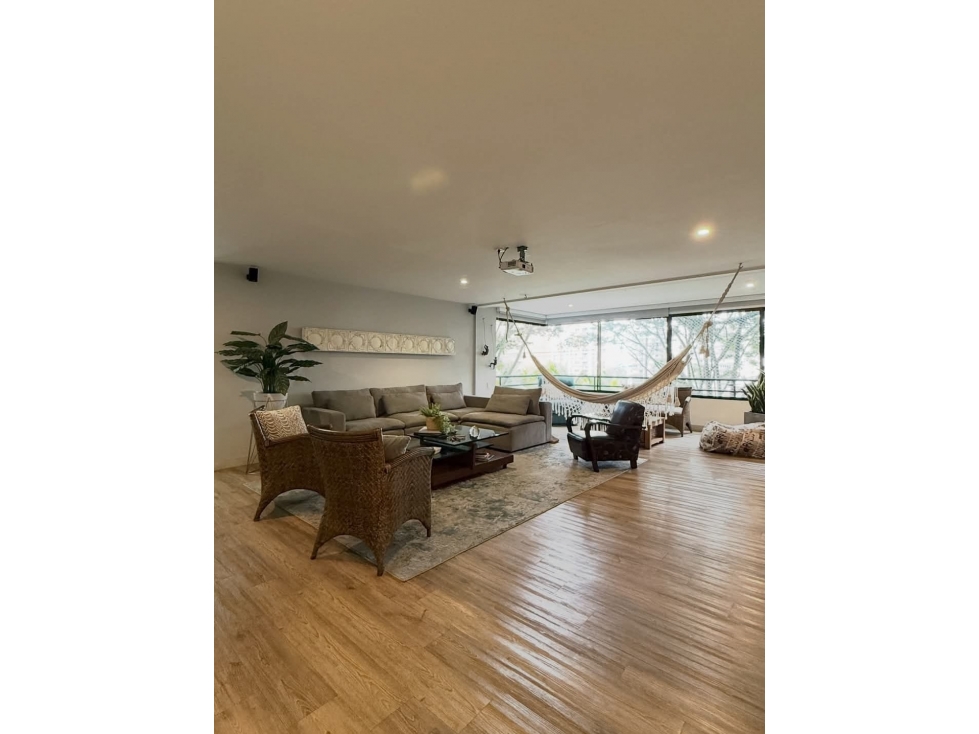 Apartamento en venta en El Poblado, Medellín · foto 7 de 21