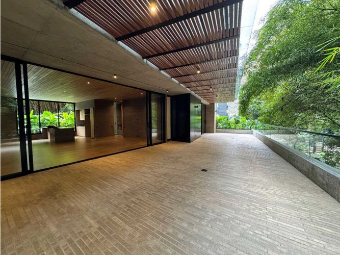 Apartamento en venta en El Poblado, Medellín · foto 9 de 18