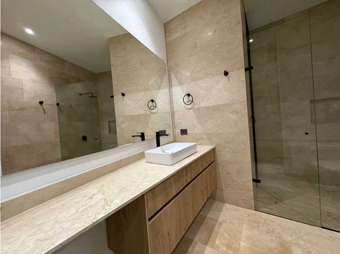 Apartamento en venta en El Poblado, Medellín · foto 12 de 18