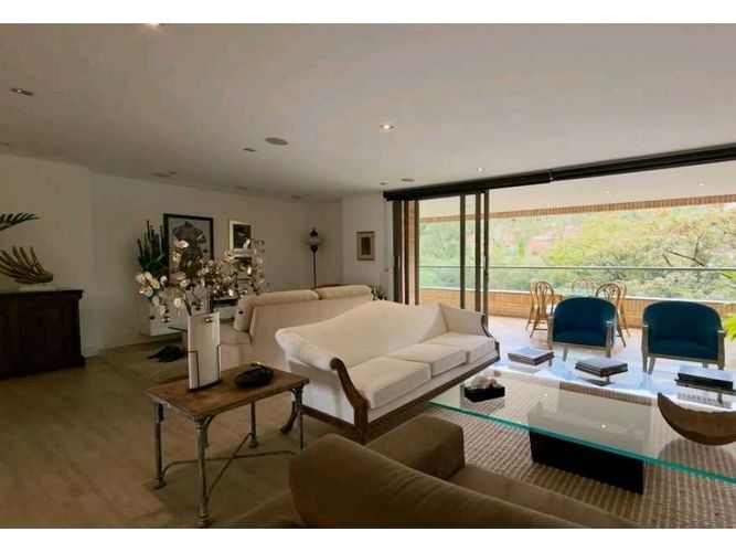 Apartamento de 3 alcobas en venta en El Tesoro, Medellín, 266 m² · foto 19 de 19