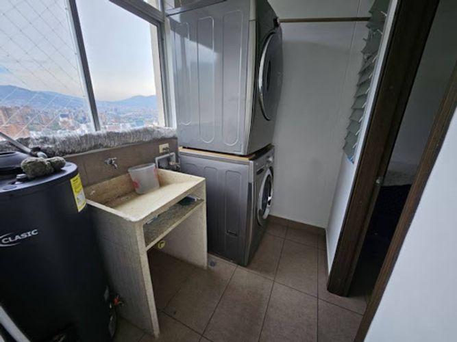 Apartamento de 3 alcobas en arriendo en Vía Las Palmas, Medellín, 135 m² · foto 7 de 24