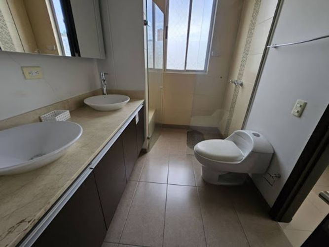 Apartamento de 3 alcobas en arriendo en Vía Las Palmas, Medellín, 135 m² · foto 22 de 24