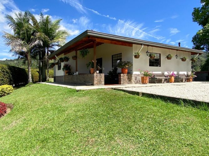 Finca en venta en Sajonia, Rionegro, 125 m² · foto 3 de 17