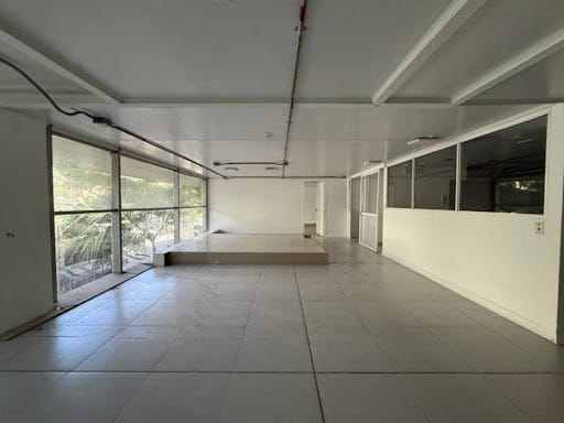Local en arriendo en Belén, Medellín, 460 m² · foto 4 de 11