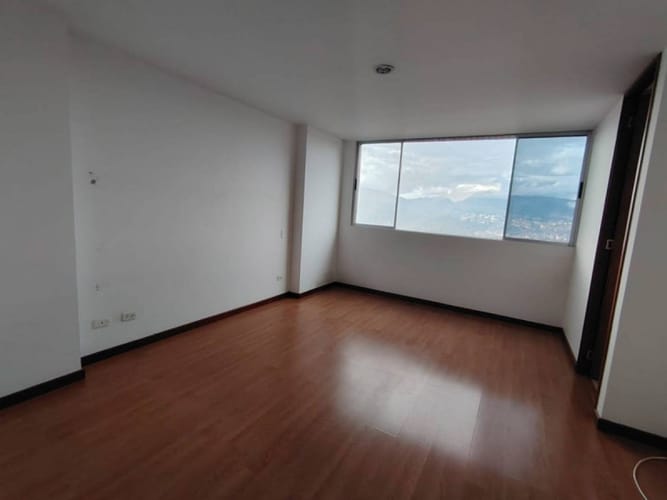Apartamento de 3 alcobas en arriendo en Los Naranjos, Medellín, 161 m² · foto 4 de 12