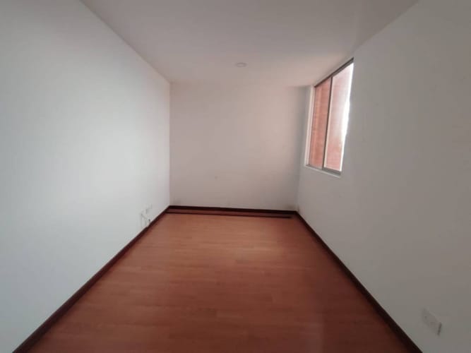 Apartamento de 3 alcobas en arriendo en Los Naranjos, Medellín, 161 m² · foto 5 de 12