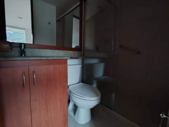 Apartamento de 3 alcobas en arriendo en Los Naranjos, Medellín, 161 m² · foto 11 de 12