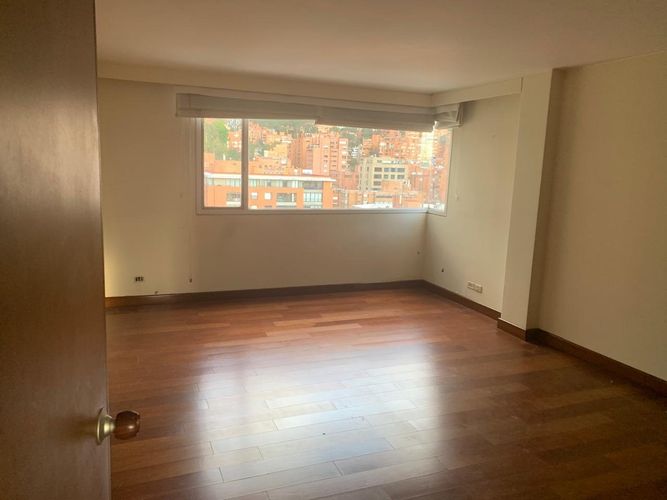 Apartamento en venta en Los Rosales, Bogotá · foto 4 de 20