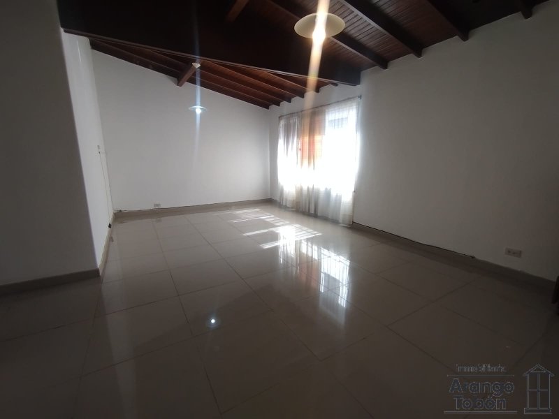 Apartamento de 2 habitaciones en arriendo en Francisco Antonio Zea, Medellín — imagen 1 de 23