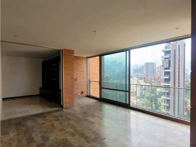 Apartamento de 3 alcobas en venta en El Poblado, Medellín, 432 m² · foto 3 de 16