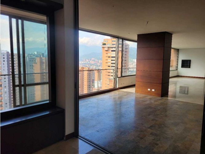 Apartamento de 3 alcobas en venta en El Poblado, Medellín, 432 m² · foto 7 de 16