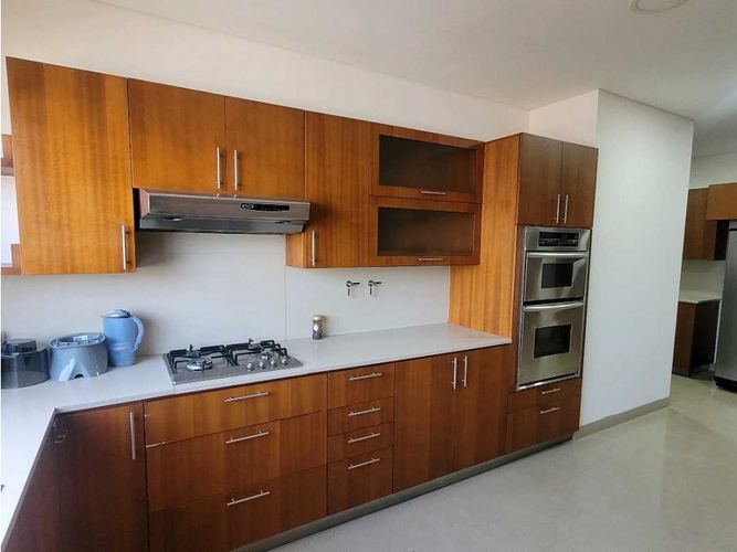 Apartamento de 3 alcobas en venta en El Poblado, Medellín, 432 m² · foto 8 de 16