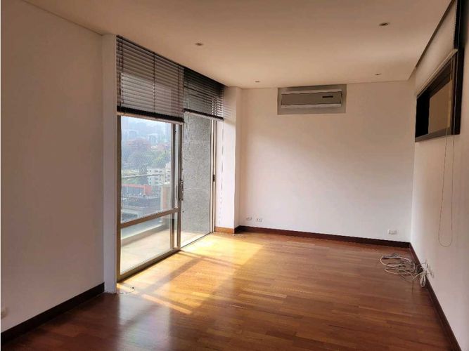 Apartamento de 3 alcobas en venta en El Poblado, Medellín, 432 m² · foto 13 de 16