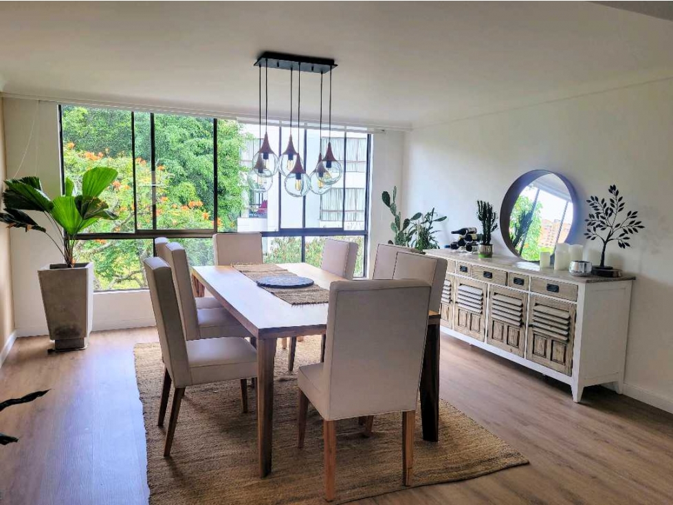 Apartamento en venta en El Poblado, Medellín · foto 2 de 17