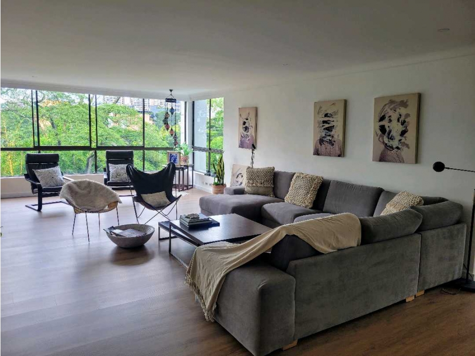 Apartamento en venta en El Poblado, Medellín · foto 3 de 17