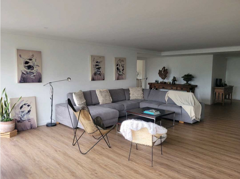 Apartamento en venta en El Poblado, Medellín · foto 4 de 17