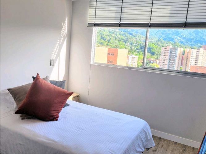Apartamento de 2 alcobas en venta en Montessori, Envigado, 106 m² · foto 14 de 16