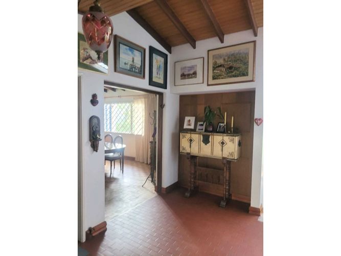Casa de 4 alcobas en venta en El Poblado, Medellín, 239 m² · foto 9 de 24