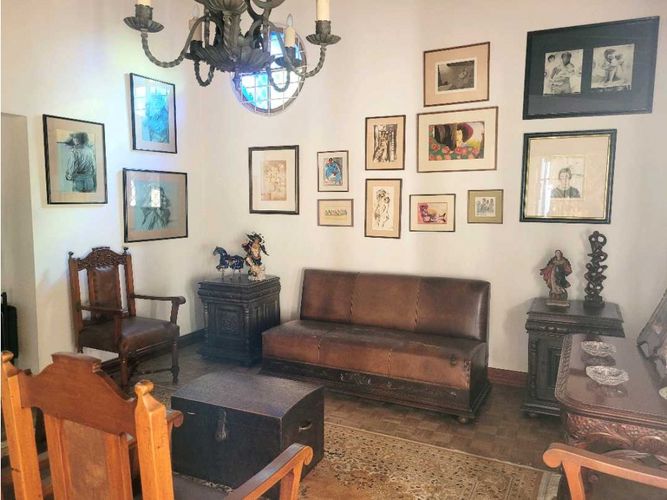 Casa de 4 alcobas en venta en El Poblado, Medellín, 239 m² · foto 21 de 24
