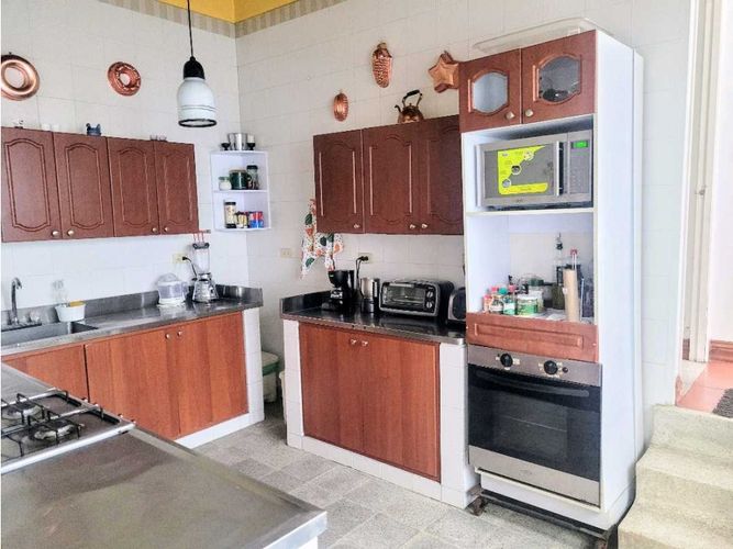 Casa de 4 alcobas en venta en El Poblado, Medellín, 239 m² · foto 23 de 24
