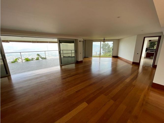 Casa de 3 alcobas en venta en Las Palmas, Envigado, 540 m² · foto 8 de 24