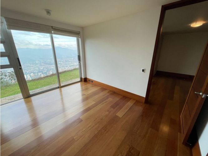 Casa de 3 alcobas en venta en Las Palmas, Envigado, 540 m² · foto 21 de 24