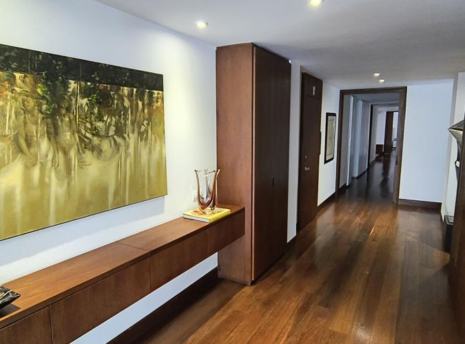 Apartamento de 3 alcobas en venta en El Virrey, Bogotá, 340 m² · foto 12 de 24