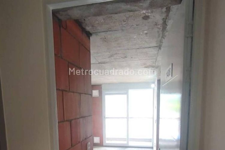 Apartamento de 2 alcobas en venta en Cr. Los Arroyuelos, Ibagué, 52 m² · foto 4 de 9