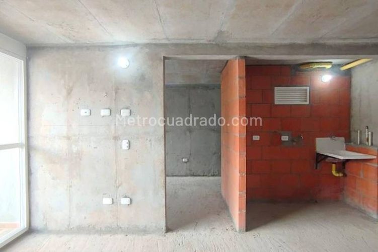 Apartamento de 2 alcobas en venta en Cr. Los Arroyuelos, Ibagué, 52 m² · foto 8 de 9