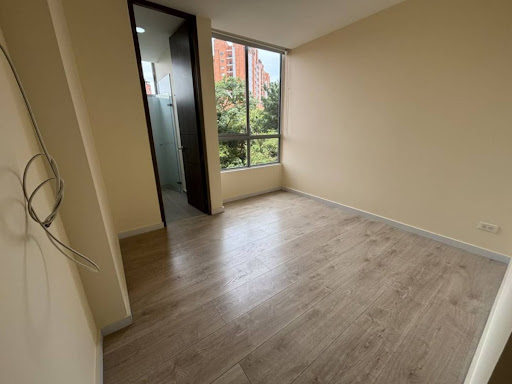 Apartamento en arriendo en Cumbres, Envigado · foto 5 de 23