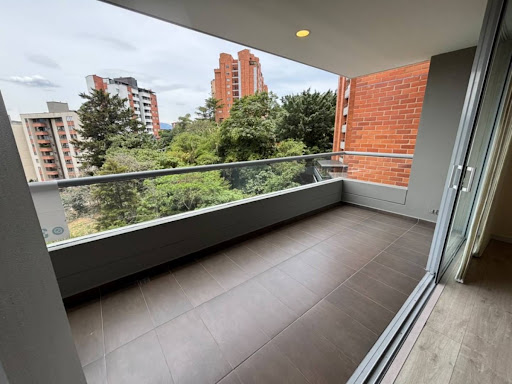 Apartamento en arriendo en Cumbres, Envigado · foto 14 de 23