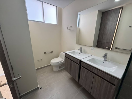 Apartamento en arriendo en Cumbres, Envigado · foto 21 de 23