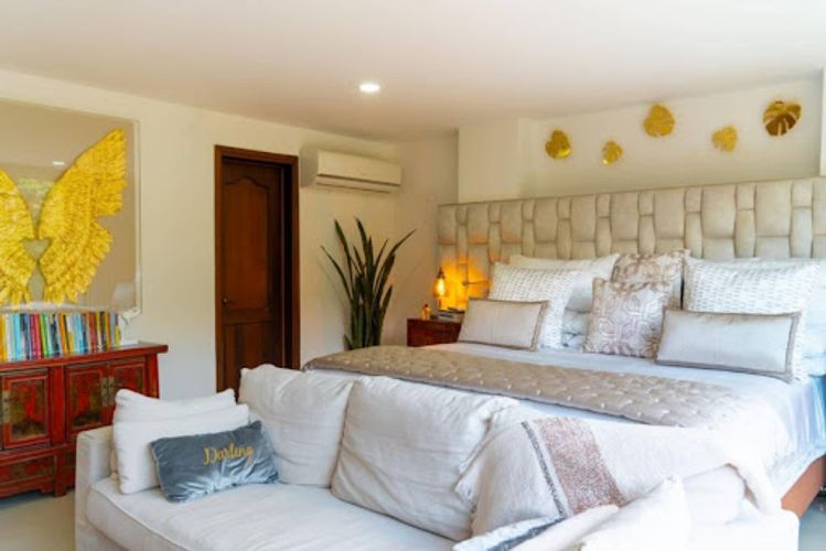 Casa de 4 alcobas en venta en Loma De San Jose, Sabaneta, 422 m² · foto 5 de 12
