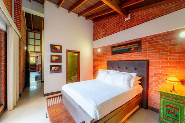 Casa de 4 alcobas en venta en Loma De San Jose, Sabaneta, 422 m² · foto 7 de 12