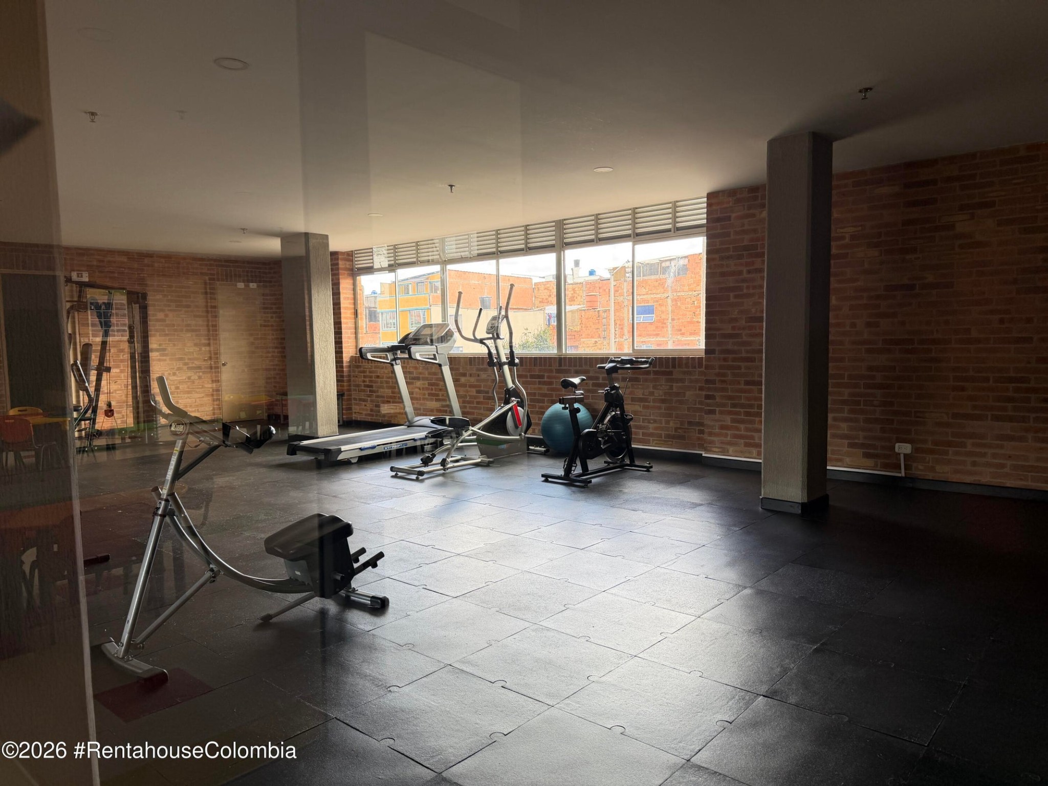 Apartamento en venta en Engativá, Bogotá · foto 2 de 16