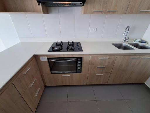 Apartamento de 2 alcobas en arriendo en Loma Del Escobero, Envigado, 83 m² · foto 3 de 24