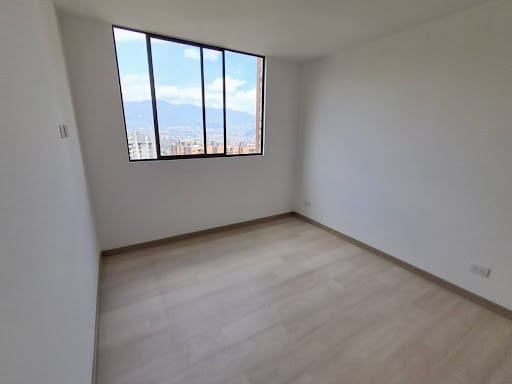 Apartamento de 2 alcobas en arriendo en Loma Del Escobero, Envigado, 83 m² · foto 9 de 24