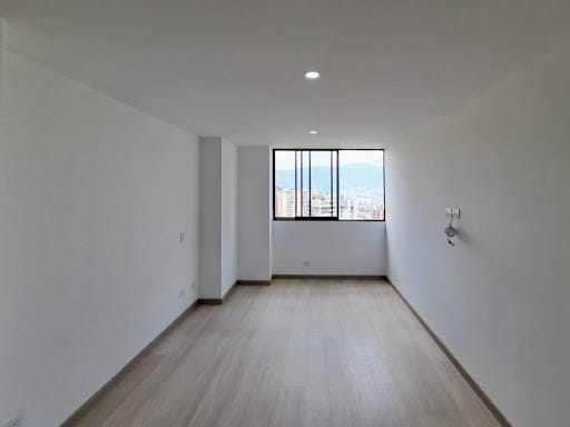 Apartamento de 2 alcobas en arriendo en Loma Del Escobero, Envigado, 83 m² · foto 12 de 24