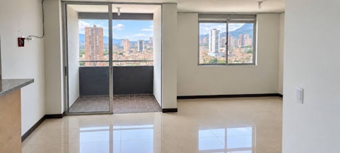 Apartamento de 2 alcobas en venta en Niquia, Bello, 61 m² · foto 2 de 13