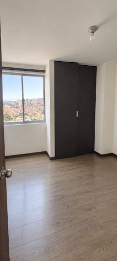 Apartamento de 2 alcobas en venta en Niquia, Bello, 61 m² · foto 6 de 13