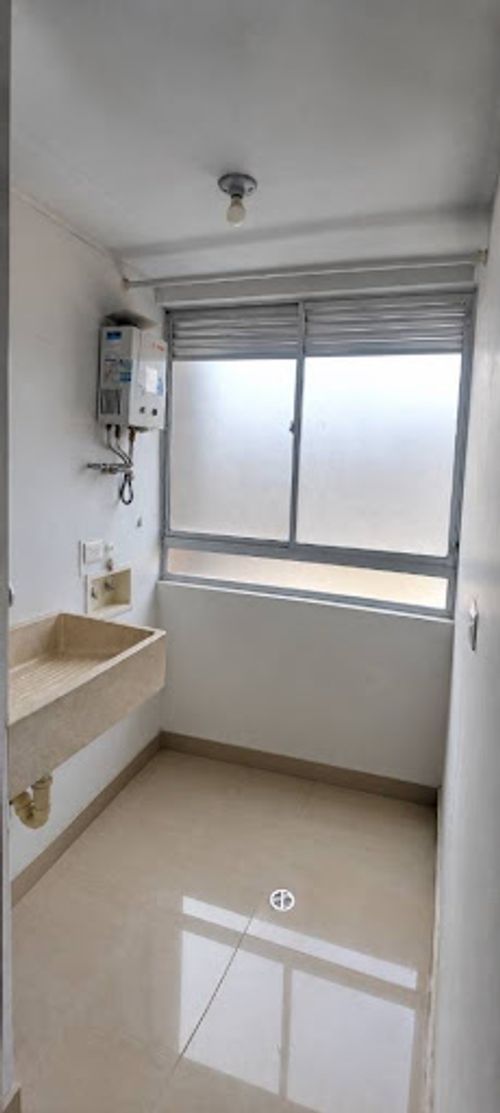 Apartamento de 2 alcobas en venta en Niquia, Bello, 61 m² · foto 11 de 13