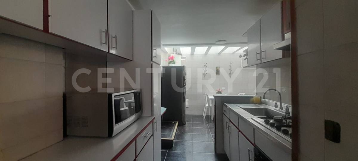 Casa en venta en Cedritos, Bogotá · foto 6 de 19