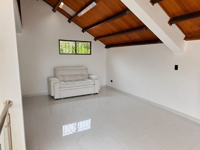 Casa de 3 alcobas en venta en Ibagué, 320 m² · foto 4 de 16