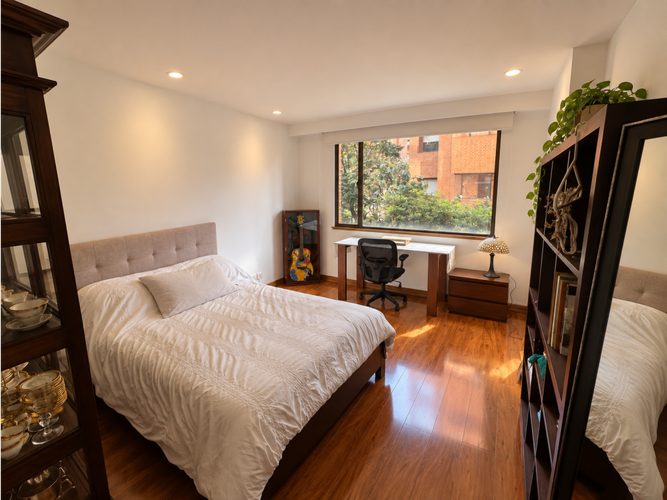Apartaestudio en venta en Los Rosales, Bogotá, 174 m² · foto 20 de 24